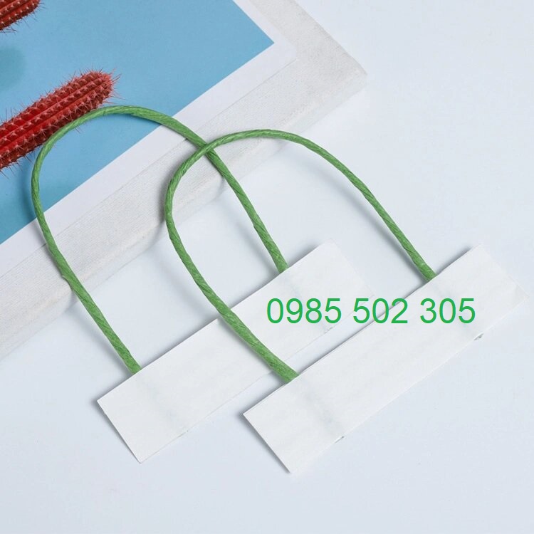 Quai giấy xoắn màu xanh lá